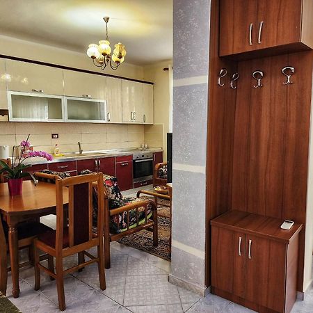 Grace Apartment City Center Tiranë Ngoại thất bức ảnh