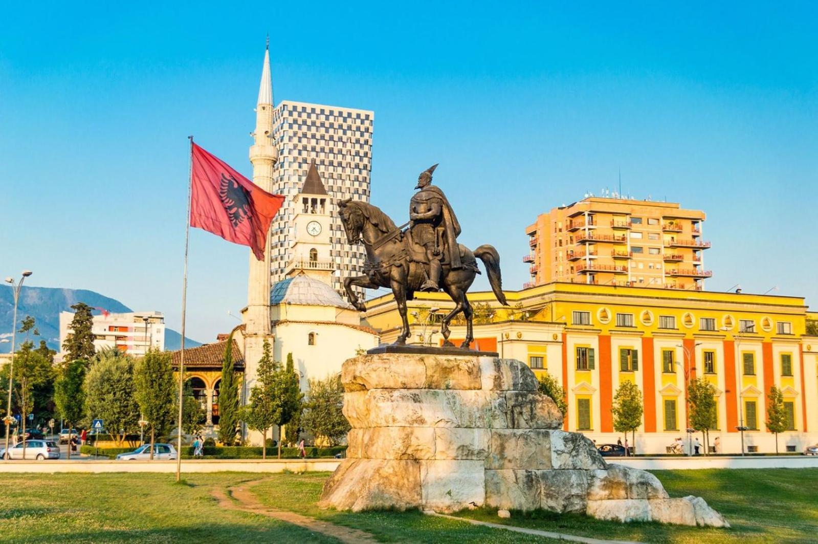 Grace Apartment City Center Tiranë Ngoại thất bức ảnh