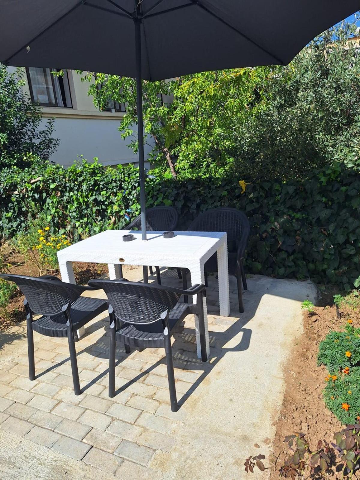Grace Apartment City Center Tiranë Ngoại thất bức ảnh